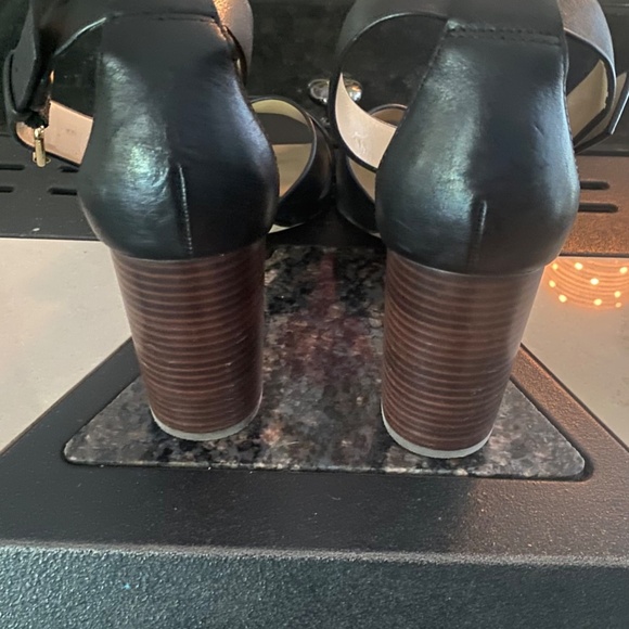 Ann Taylor Black All Leather Gigi Block Heel Slingback Heel Women 9M - Picture 2 of 6